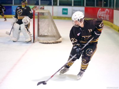 Ice Hockey - Guildford Lightning Vs Bracknell Queen Bees