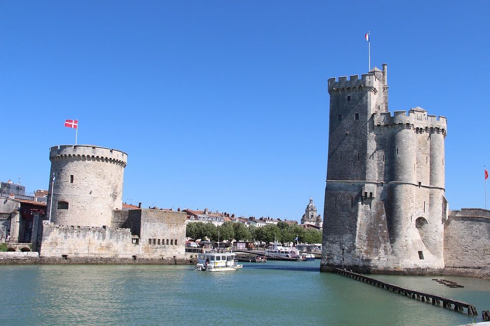 France port fortified