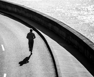 Running at Quai Henry IV