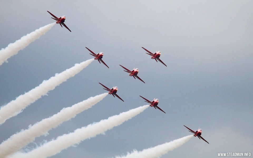 Farnborough Airshow - Red Arrows