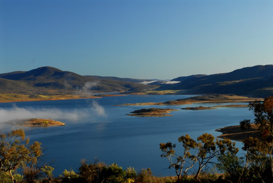 Lake Jindabyne - NSW Snowy Mountains