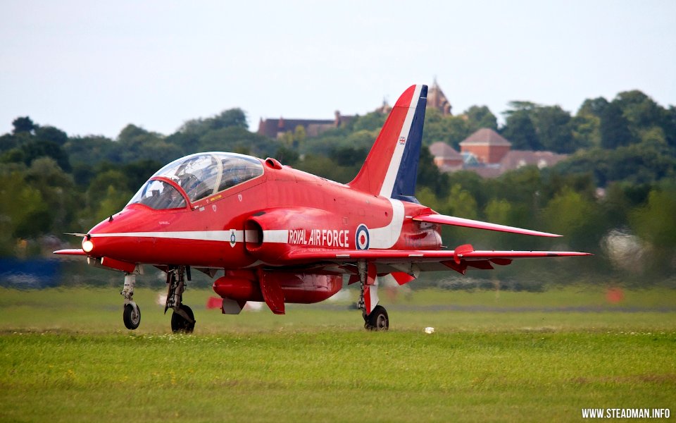 Farnborough Airshow - Red Arrows
