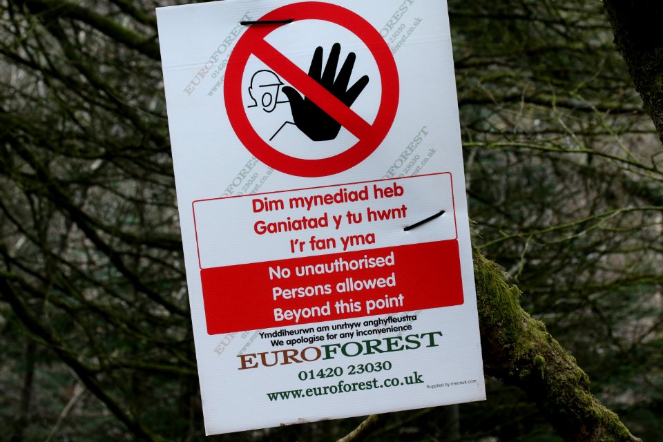 Sign - Welsh to English