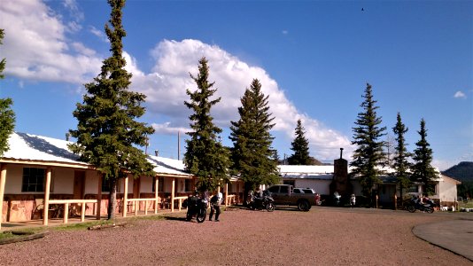 Alpine, Sportsman‘s Lodge