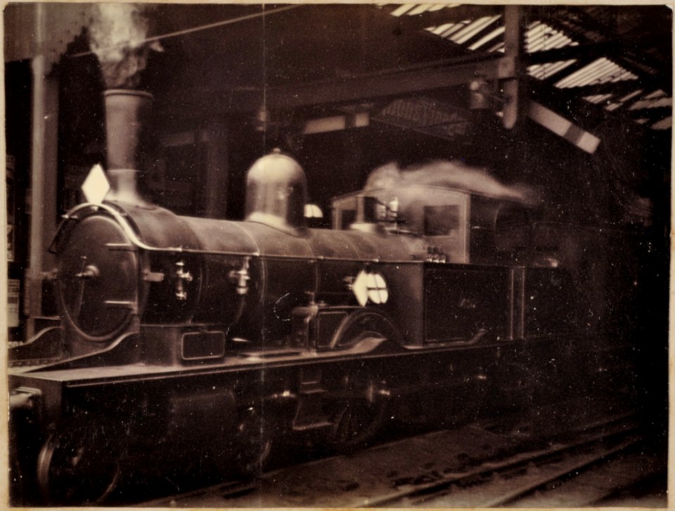In Ludgate Hill Station