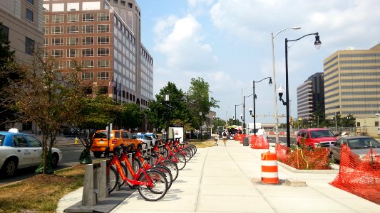 12th & Hayes St/Pentagon City Metro