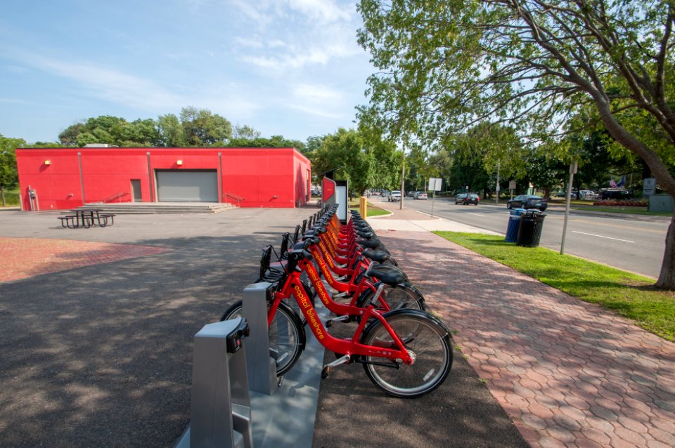 new station no. 393 - Mount Vernon Ave & Four Mile Run Park