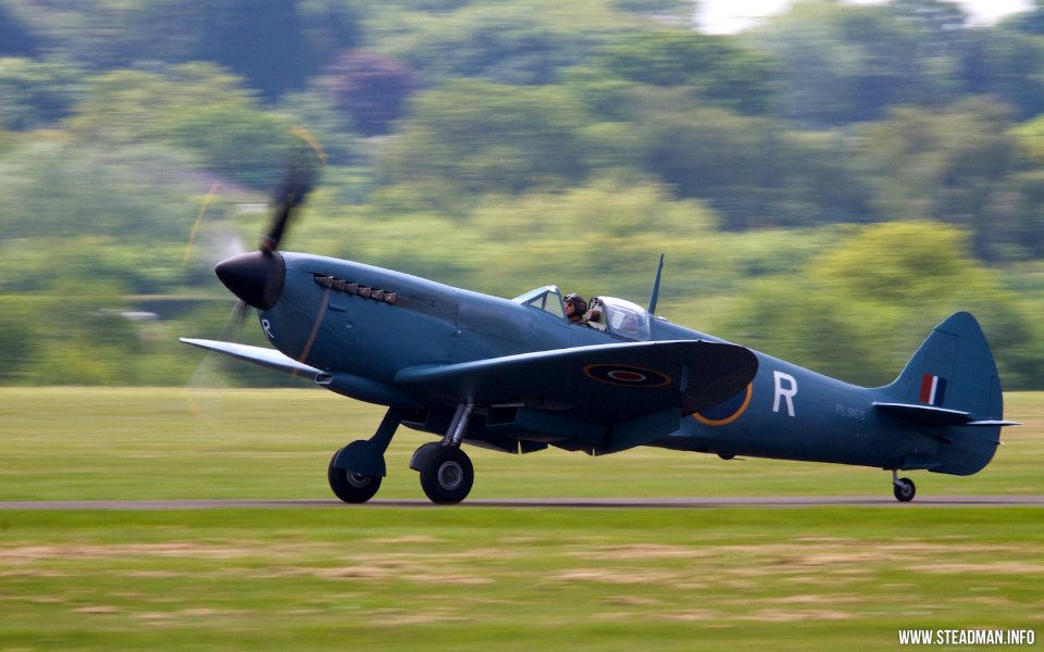 Cosford Air Show - Spitfire
