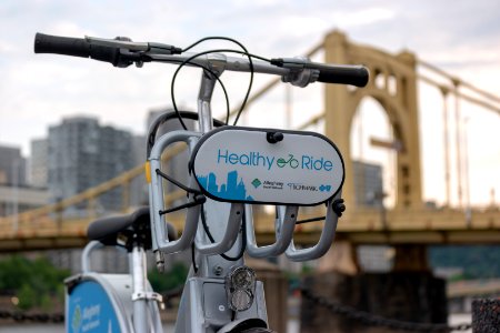 Healthy Ride bike share in Pittsburgh photo