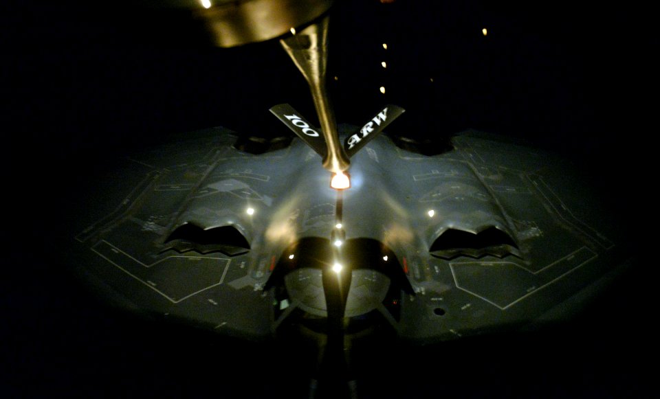 USAFE refuels B-2 for fight against ISIL