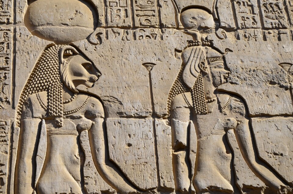 Engraving pharaoh travel