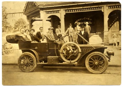 Harry Kirst and group in 1907 Stevens-Duryea in front of Charles Kirst Hotel, Scranton, PA