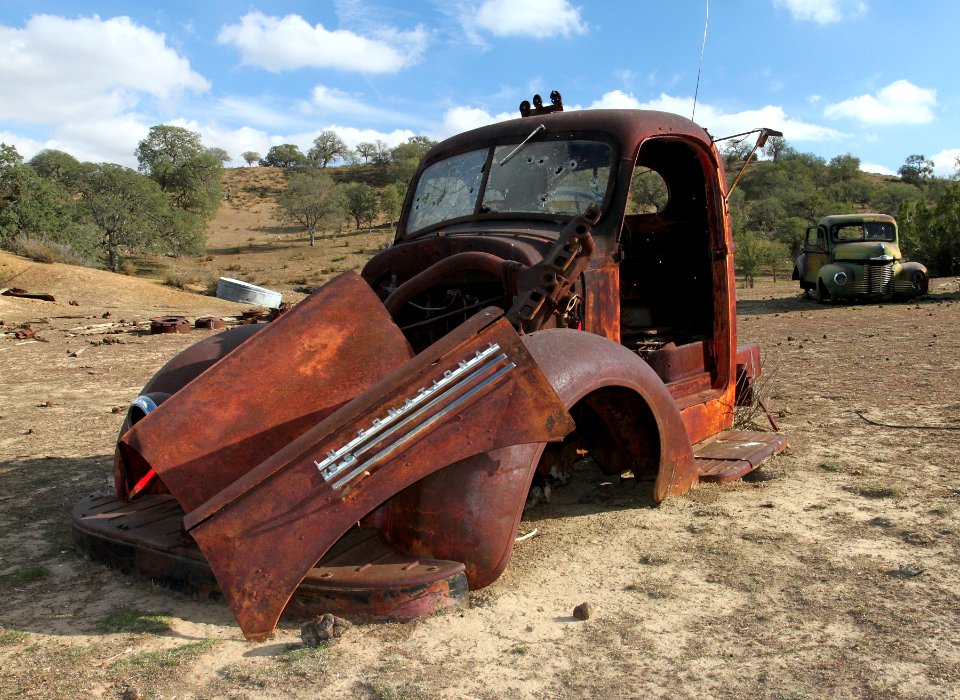 CHIMINEAS - OLD TRUCK - International  C - 20 copy