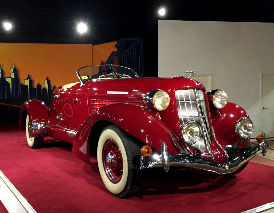 iPhone6 - Haynes Motor Museum