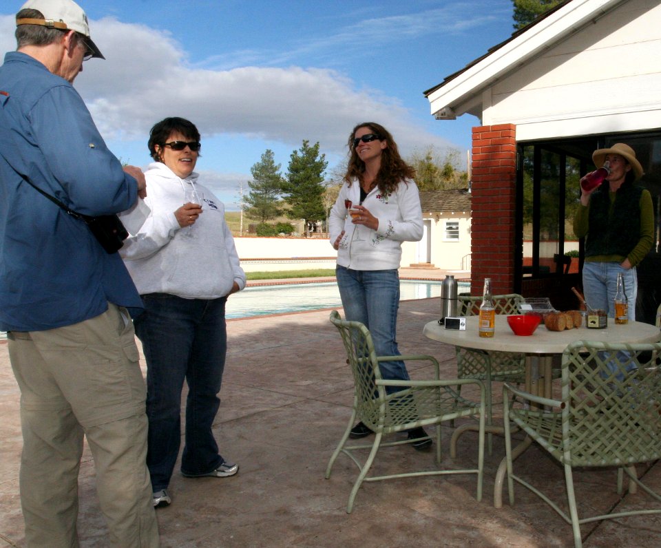 09-012 Happy Hour Friday