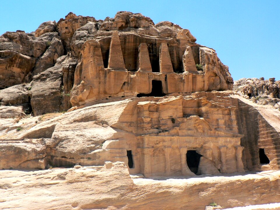 Pyramid falls archaeology