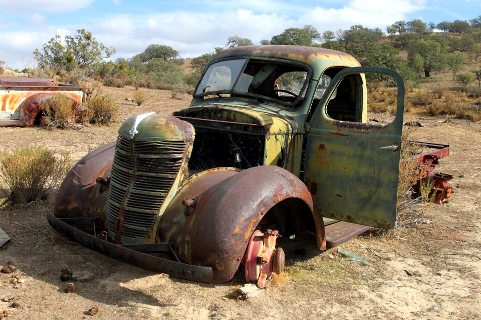 CHIMINEAS - OLD TRUCK - International  B -30 copy