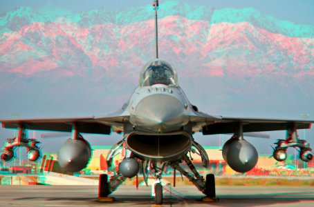 F-16 Anaglyph (3D image)