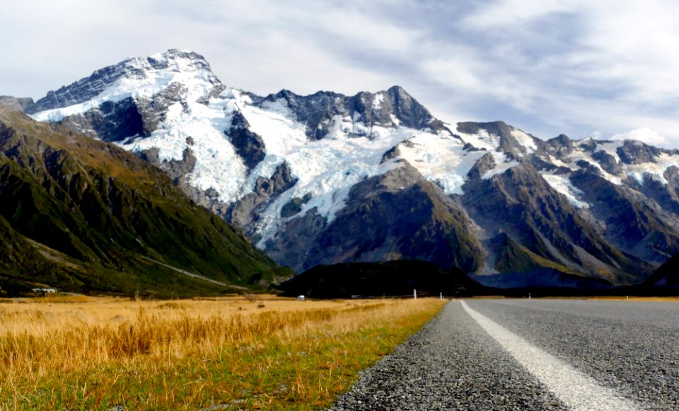 Mt Sefton. Mt Cook NP.