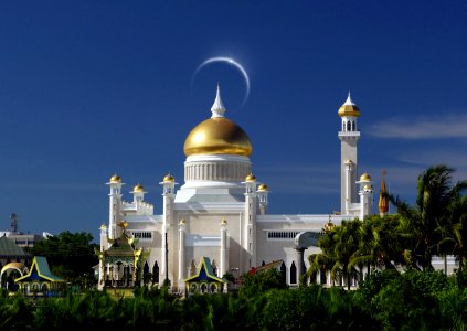 Brunei. The Sultan Omar Ali Saifuddien Mosque. photo