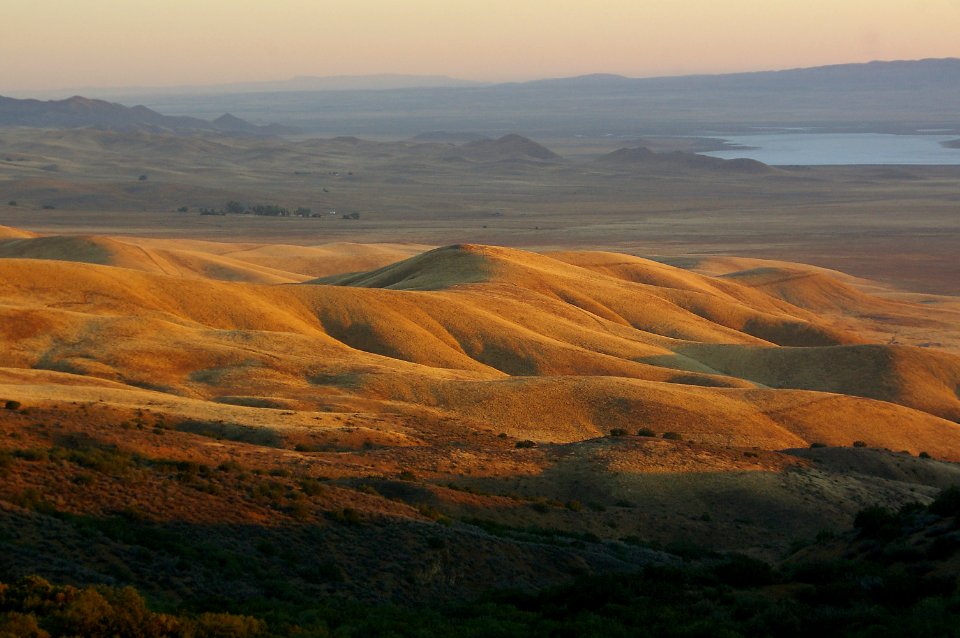 From Caliente Pk Rd, carrizo plain nat monument, san luis obispo, ca - a004a