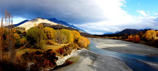 Gold on the Shotover River. Otago. NZ photo