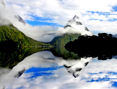 Milford Sound. Mitre Peak. photo