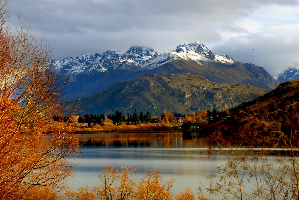 Lake Hayes Otago. NZ