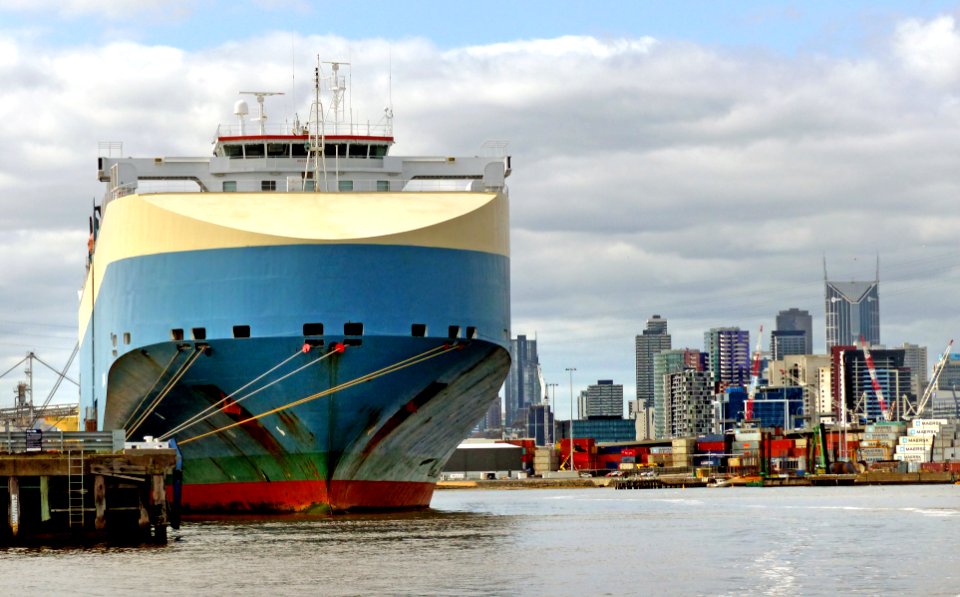 Shipping. Port of Melbourne.