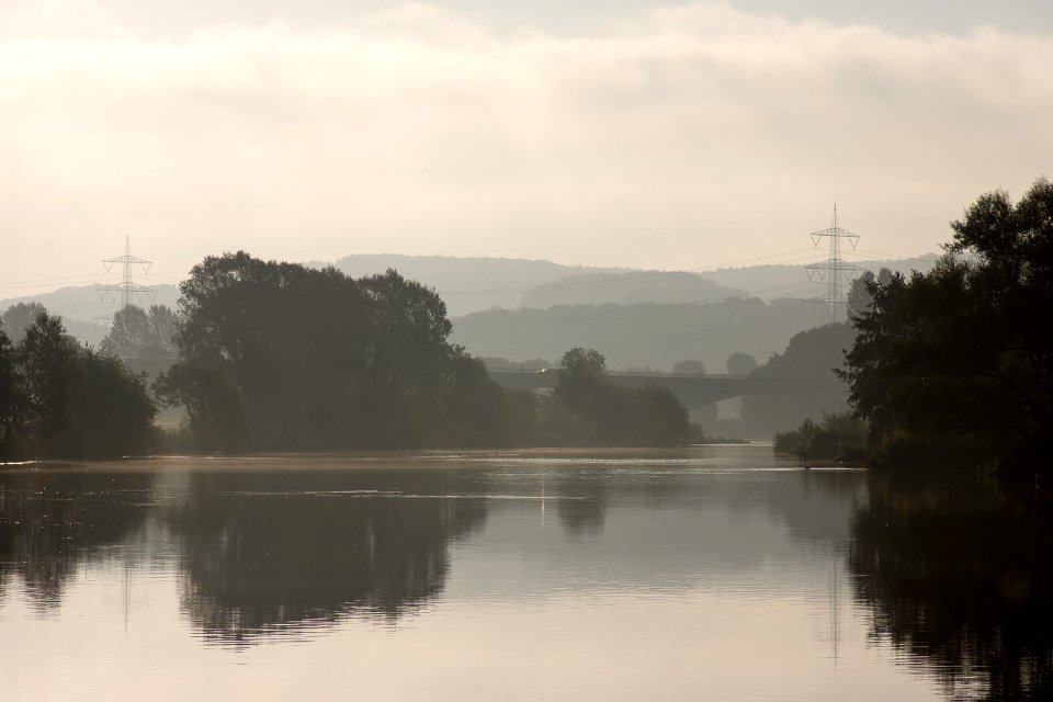 Die stille Ruhr am Morgen