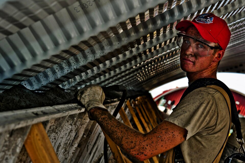 Hummer vibrator job site