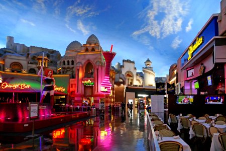 Miracle Mile Shops