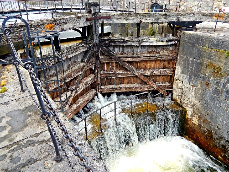 Eglington Canal Lock