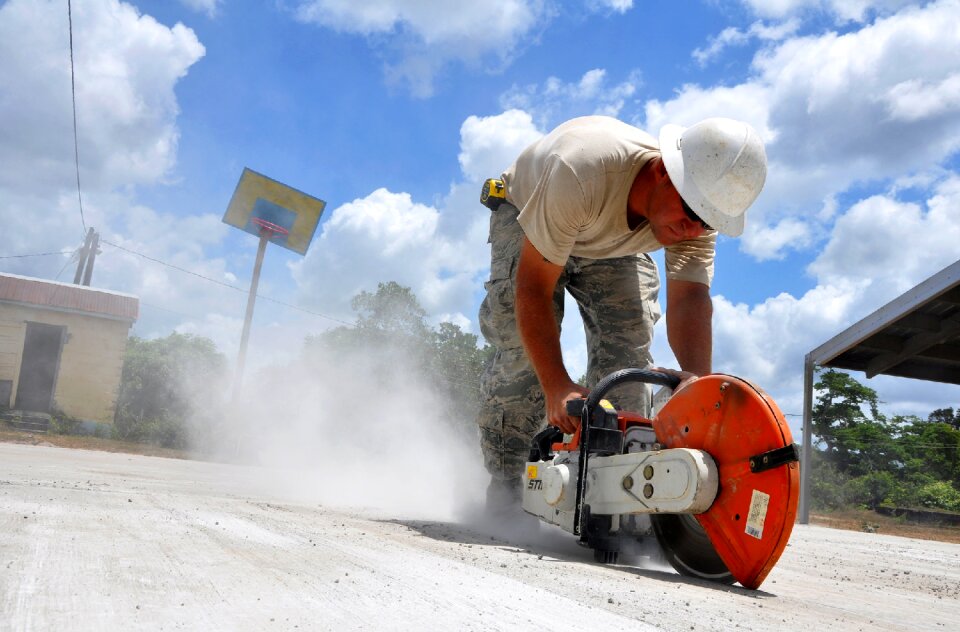 Concrete job labor photo