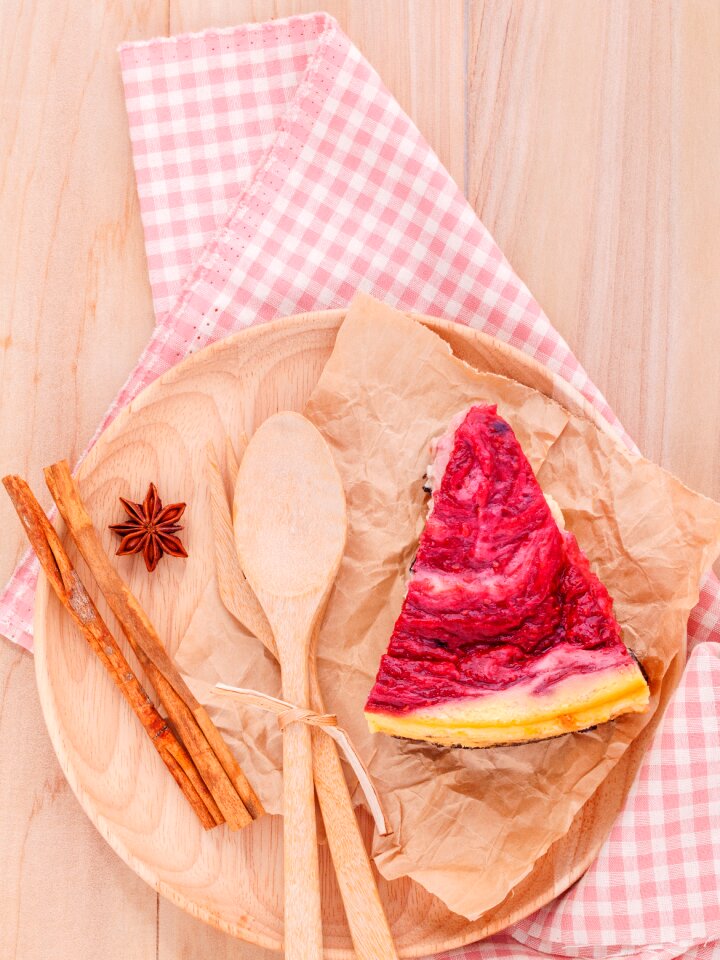 Table slice icing