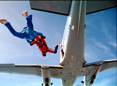 Skydiving 1023