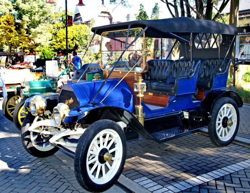 Mitchell auto.