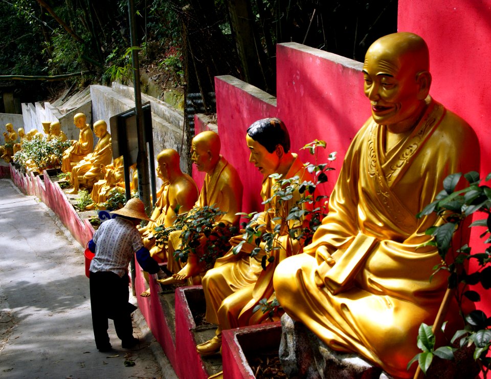Monastery of 10,000 Buddhas.