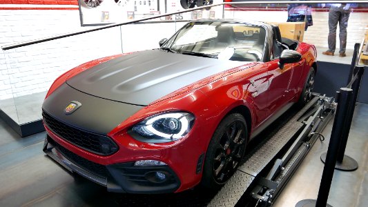 Abarth 124 Spider photo