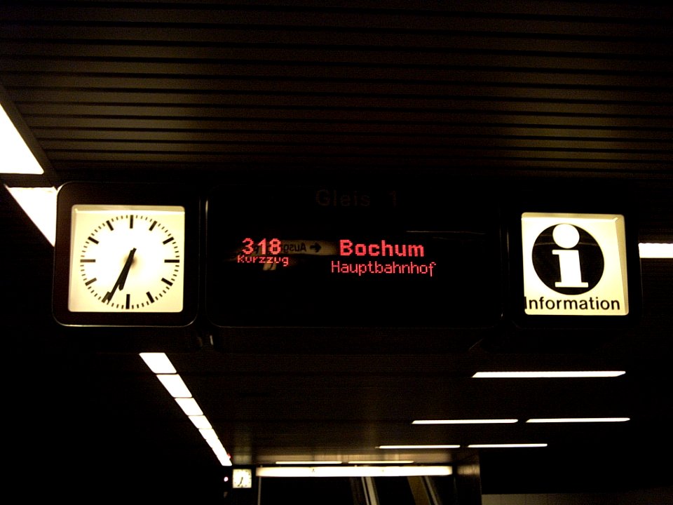 6h34 - Bochum Schauspielhaus U-Bahnstation