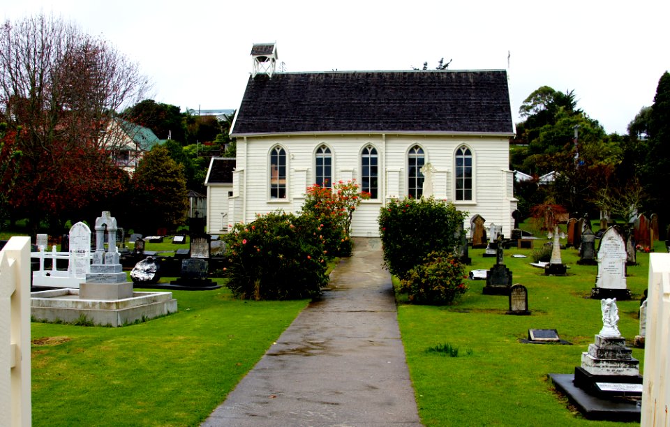 Christ Church, Russell
