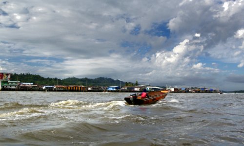Water taxi Brunei. photo