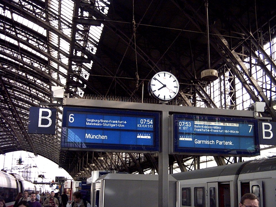 7h50 - Köln HBF (Gleis 6)