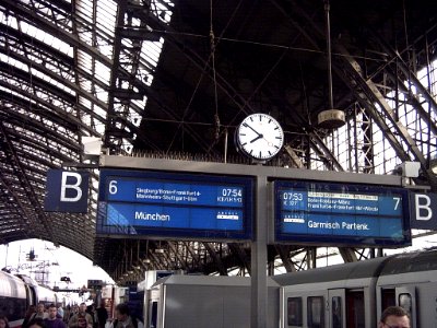 7h50 - Köln HBF (Gleis 6)