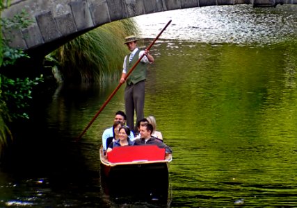 Punting on the Avon. Christchurch NZ photo