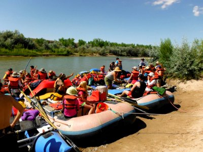 Navajo youth learn about natural resources at the Earth Wind and Stars Camp near Monticello. Photo by 4 Corners School.