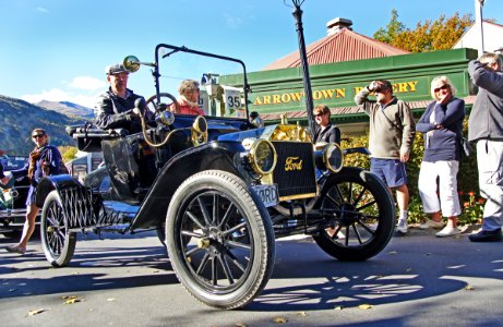 Early Ford photo