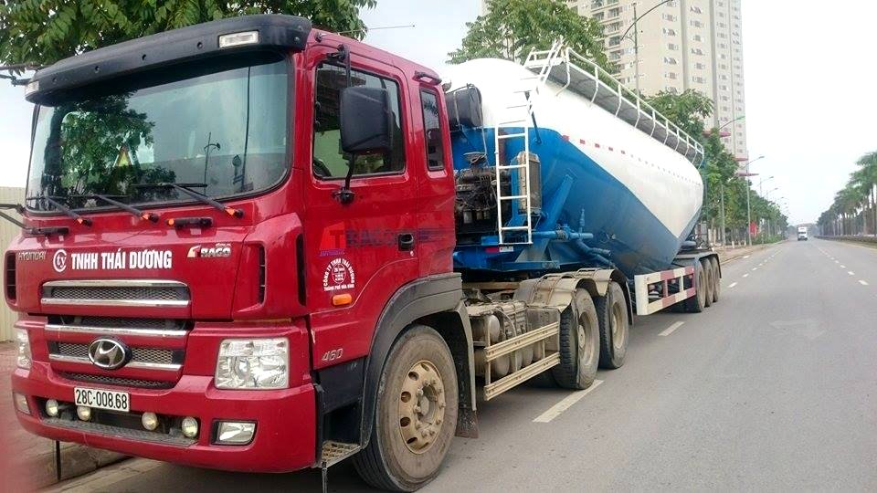 Hyundai trago