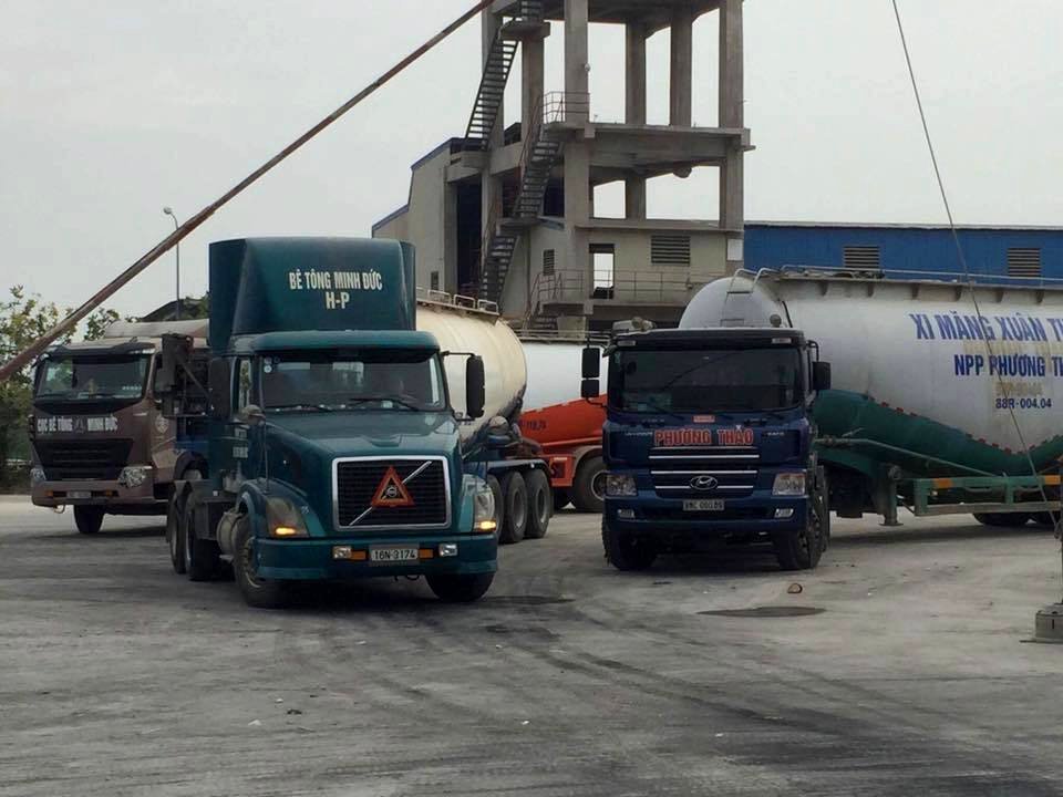 Đầu kéo xi măng rời