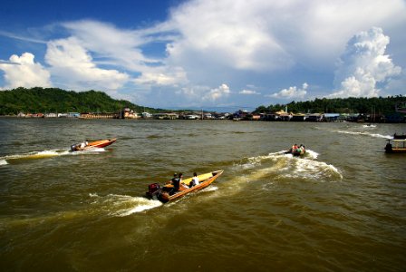 Water taxies Brunei. photo